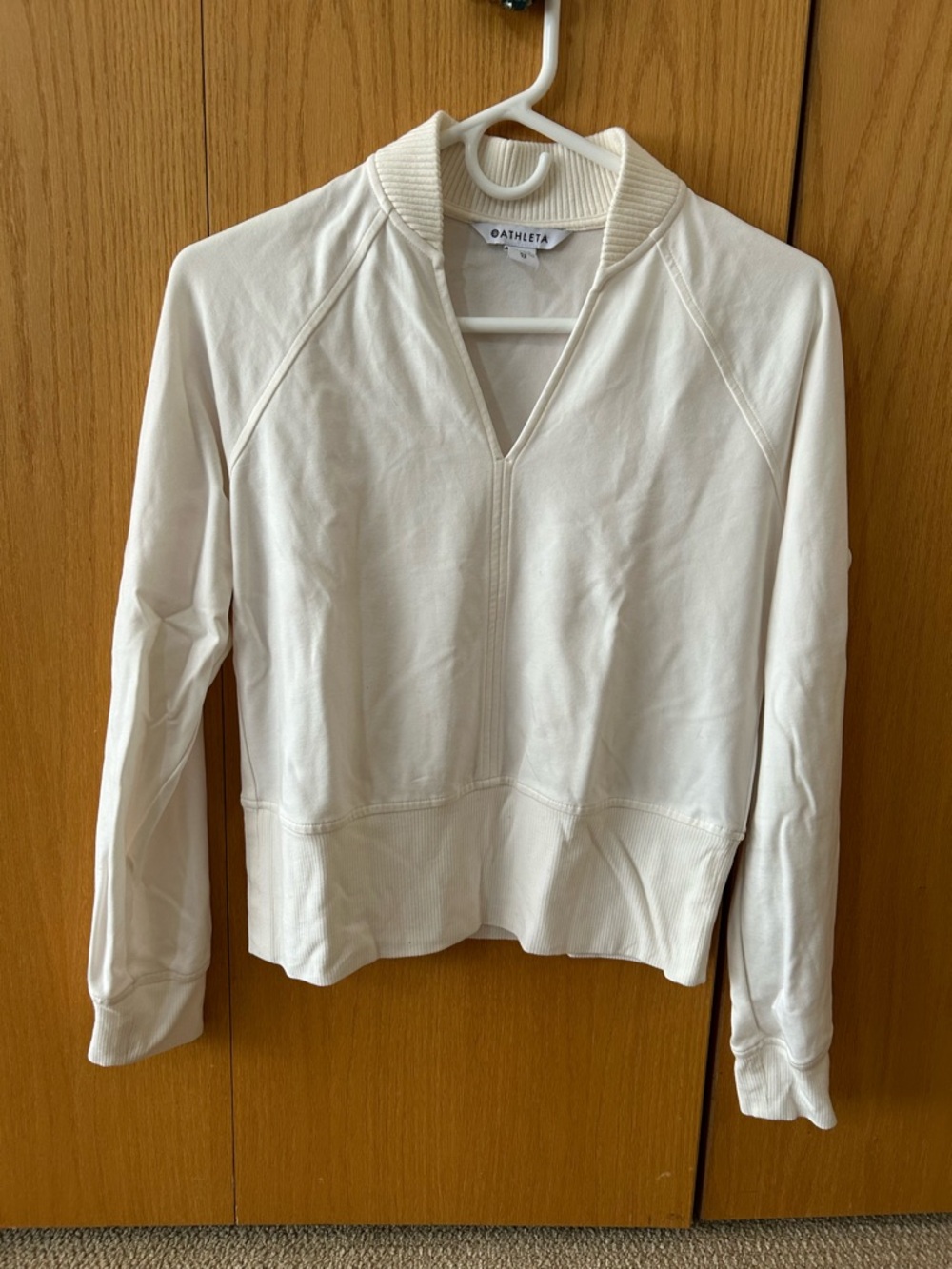 Athleta long sleeves shirt/sweater XS off-white. Perfect for every day